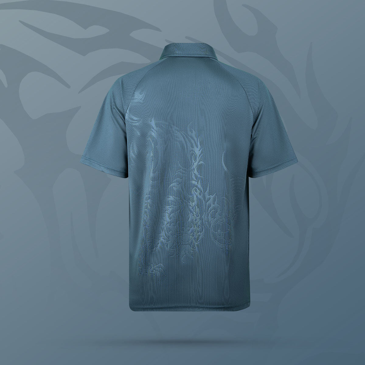 25/26 TRAVEL POLO - DARK SLATE (LION EMBOSS)